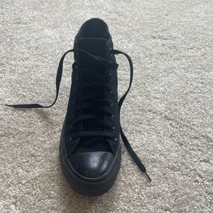 Women’s Black Converse 8.5